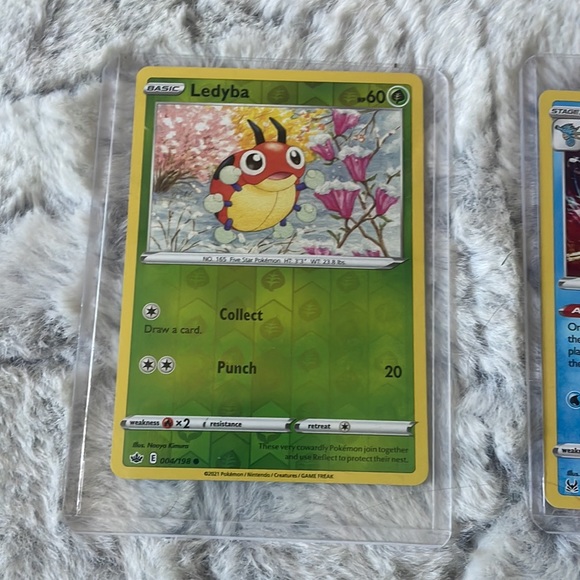 Holographic Pokémon Cards - Picture 2 of 8